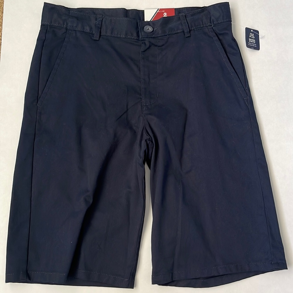 NWT IZOD flat front navy blue shorts - adjustable tab - size 14 regular